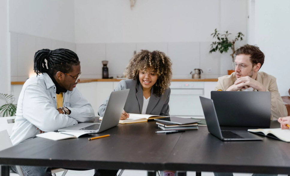 How Entrepreneurs Can Grow Their Professional Influence
